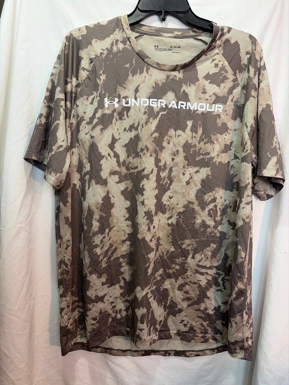 Camouflage Under Armour Men's Short Sleeve Shirt XL